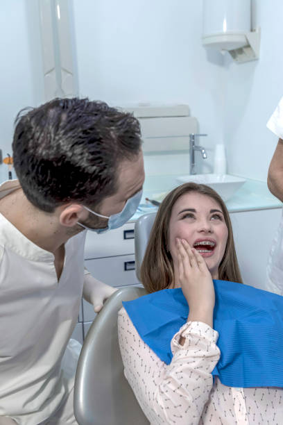 Best Weekend Emergency Dentist in Wyldwood, TX